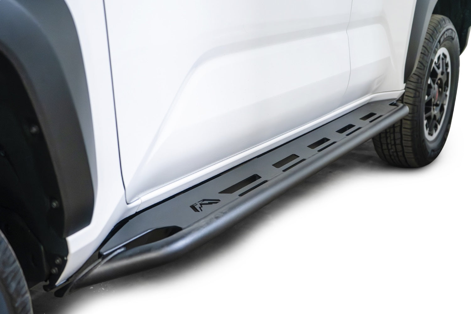 LOAD_G6850_CLOSEUP.jpg